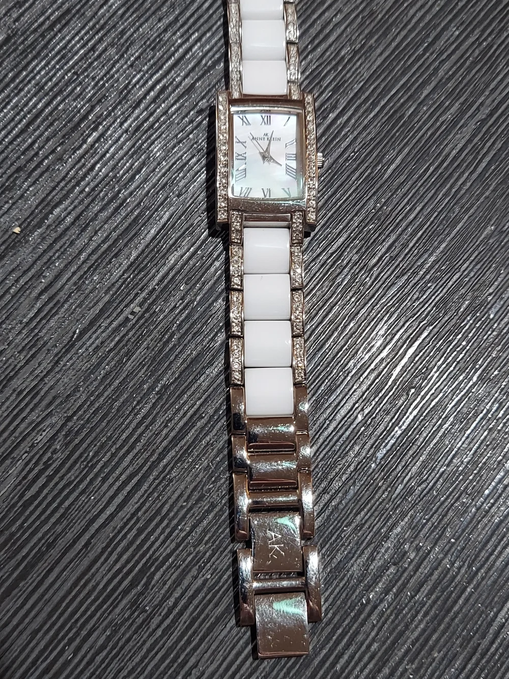Anne Klein elegant anne